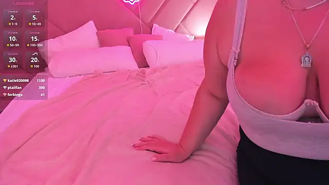 Chloee_White webcam