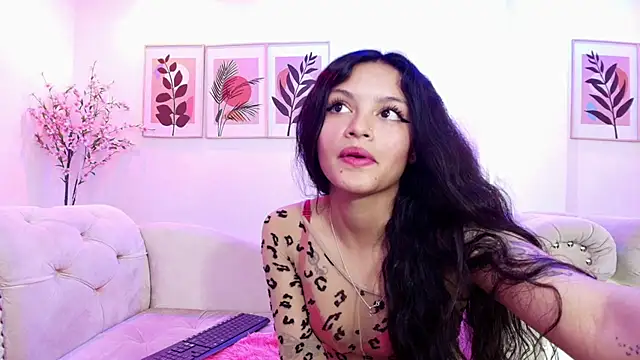 Maddie_T18 webcam
