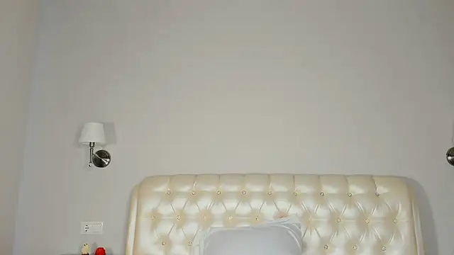 carmelitatruiolo (F teen) - add ice on my boobs + nipples