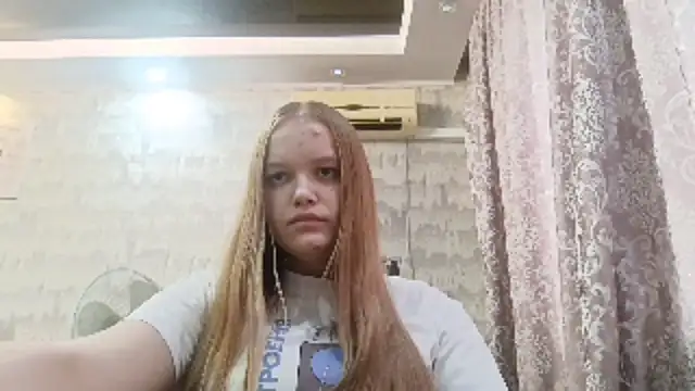 Lali_Boms webcam