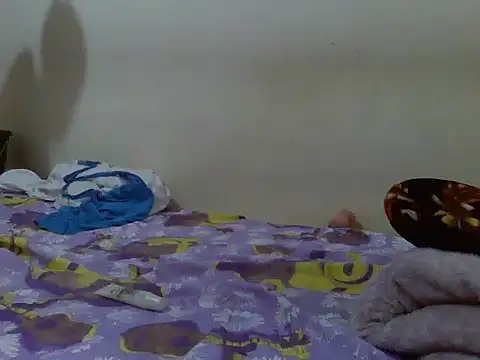 Midnight_doll01 webcam