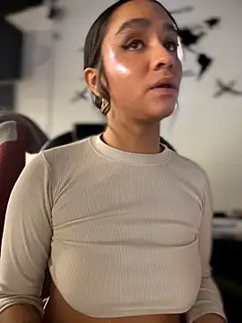 Isabella-Teen webcam