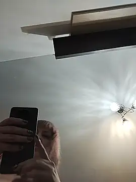 EmmaKrosss webcam