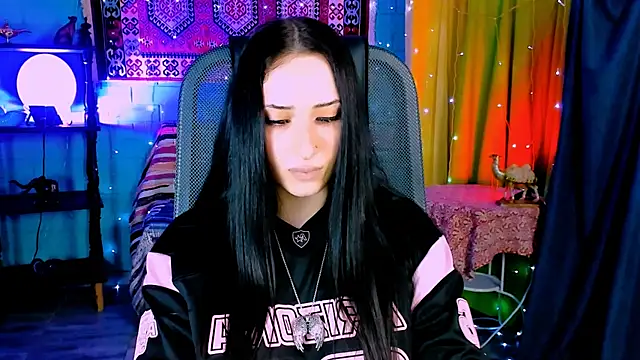 MonicaLowes webcam