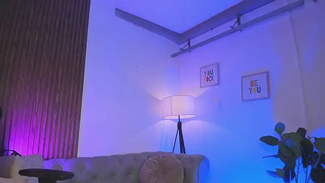 EmmaBlake1 webcam