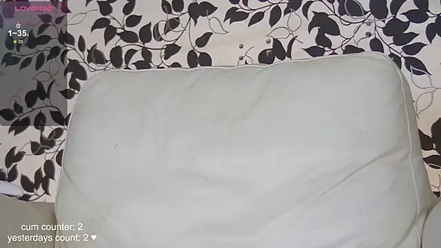 Laurainlove webcam