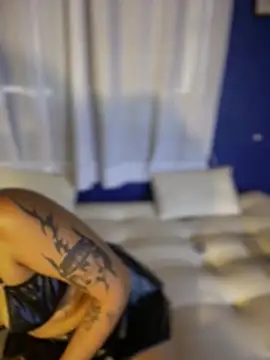 LeylaKnox webcam