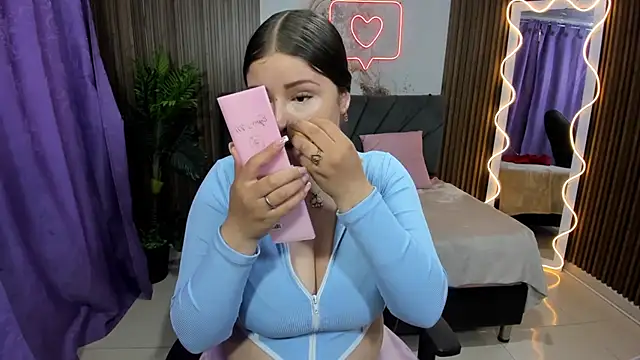 Krysstal_tay1 webcam