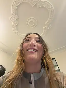Valery_Salmons webcam