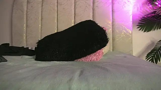 pocahotass_11 webcam