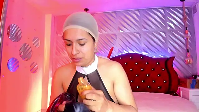 Roxanne_Han webcam