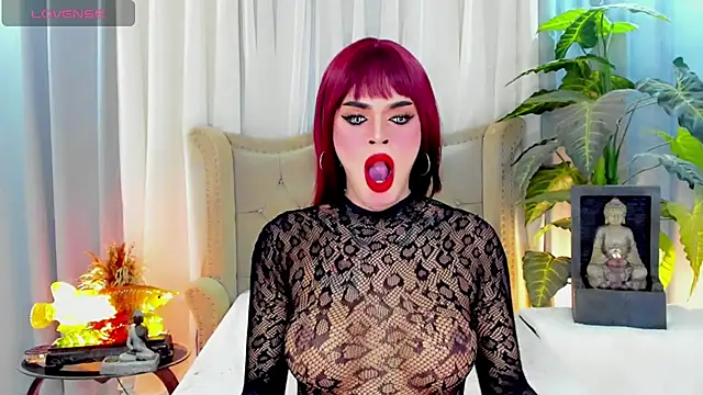 MochaliciousTransOnTop webcam