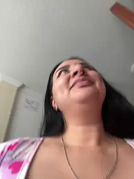Abril_Luv webcam