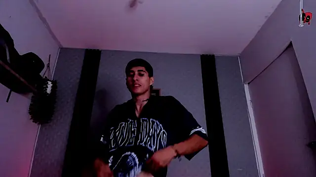 Dark_Valentino_ webcam