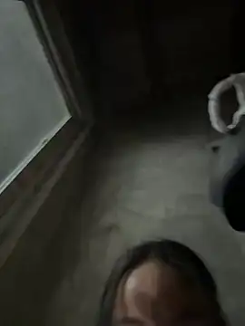 Aria_Maya webcam