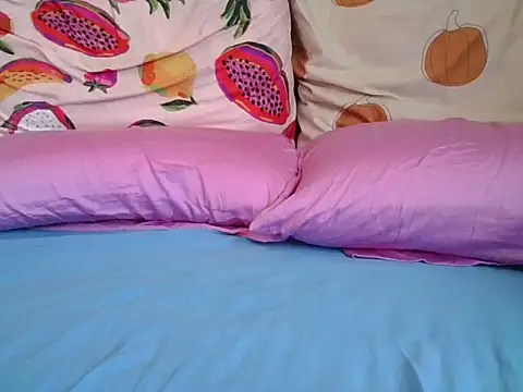 RealLittleRedRidingHood webcam
