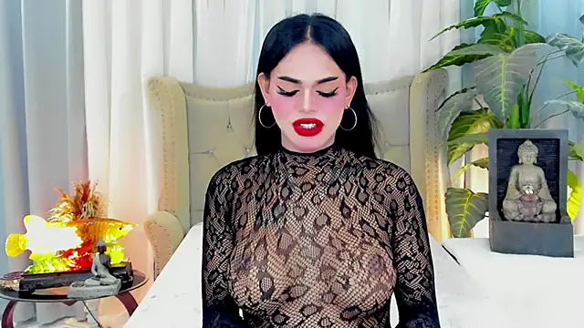 MochaliciousTransOnTop webcam