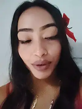 latiinahot webcam