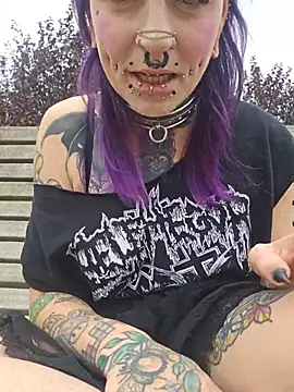Purple_Coffin666 webcam