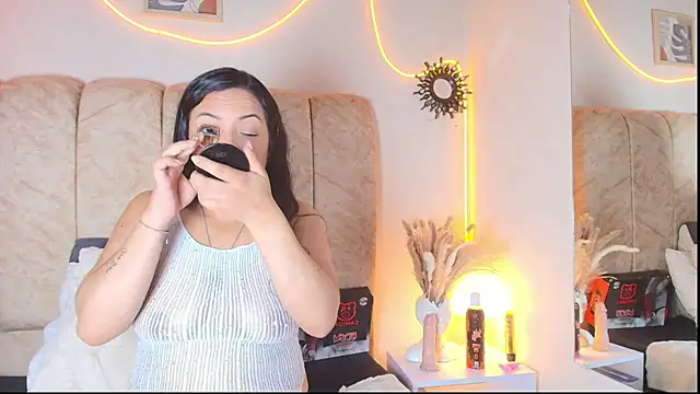 AvaX_777 webcam