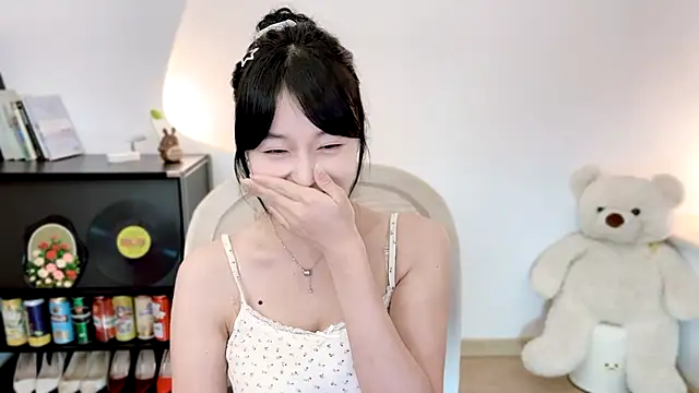 Onechestnut webcam
