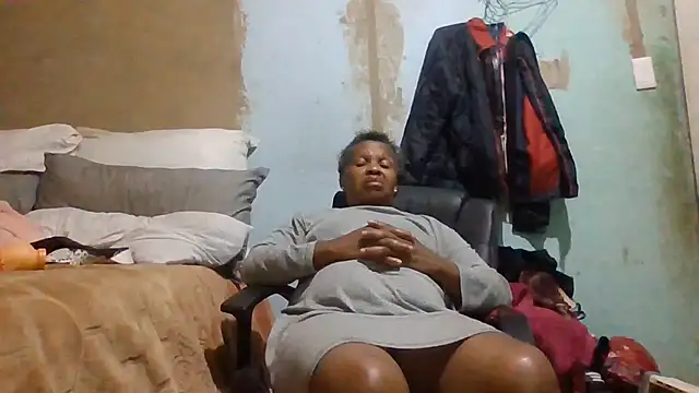 Nicky52 webcam