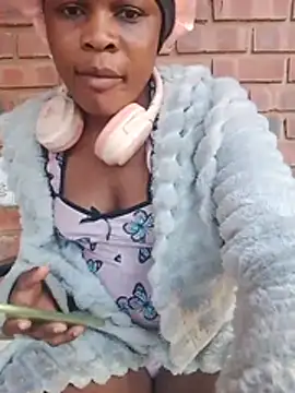 BlondieBitch webcam