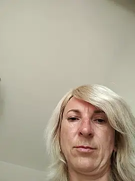 AhlyssaLove1155 webcam