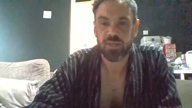 tall_dark_handsome webcam