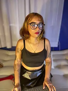 LeylaKnox webcam