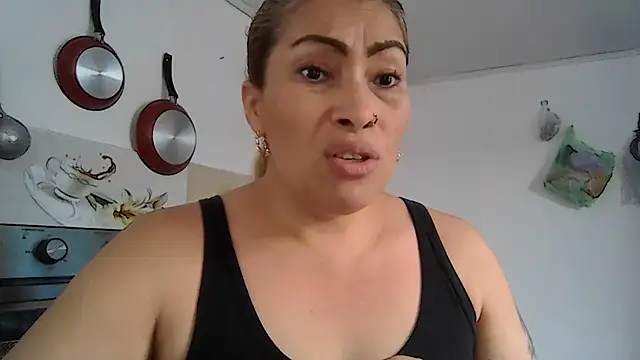 Layla-Astrum webcam