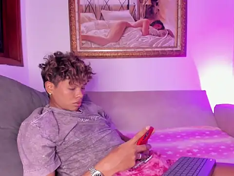 Cuteboyhenrik_os webcam