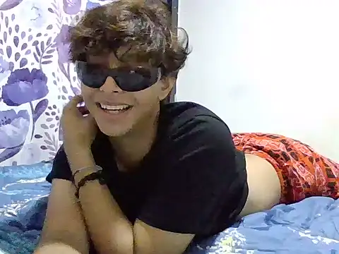 NarcismoXmoon webcam