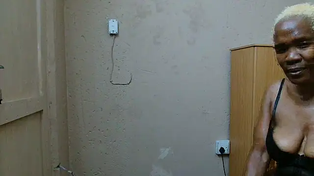 PhatAss_Shelli webcam