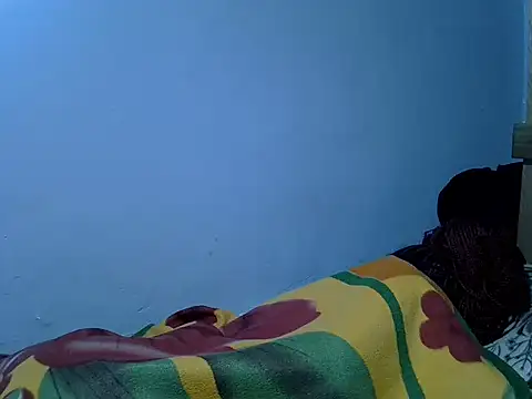 Lovelytriz_254 webcam