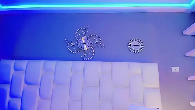 Kisses_Sophia webcam