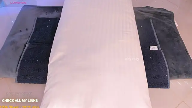 ohyesly_ webcam