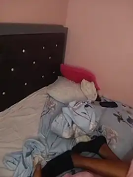 Yvone254 webcam
