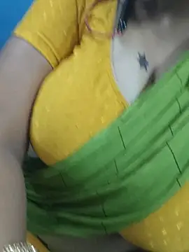 Tamil_Vennila_ webcam