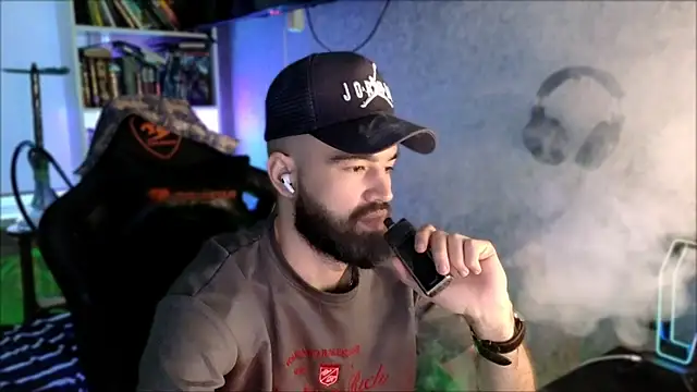_Serious_Man webcam