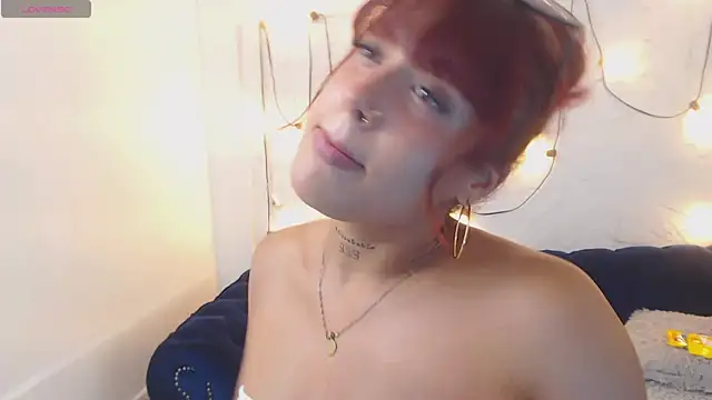 Karlaa_Doll webcam