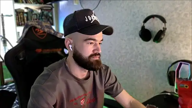 _Serious_Man webcam