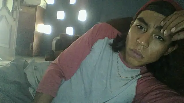 AlexAlejandro13 webcam