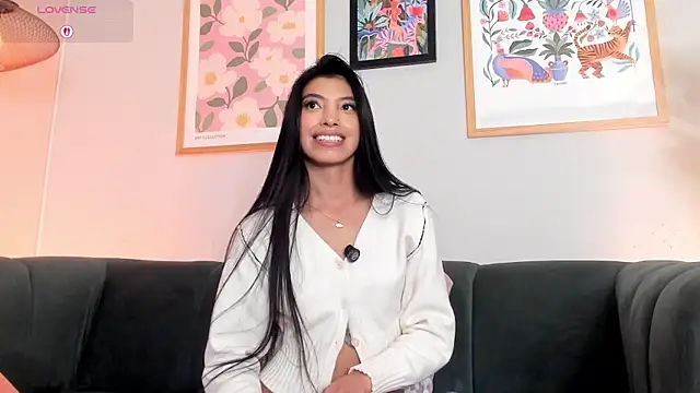 Tiffany_Low webcam