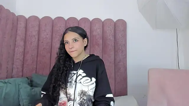 MiaLauren_ webcam