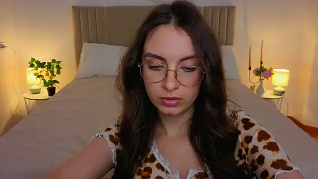 Real_cutie1 webcam