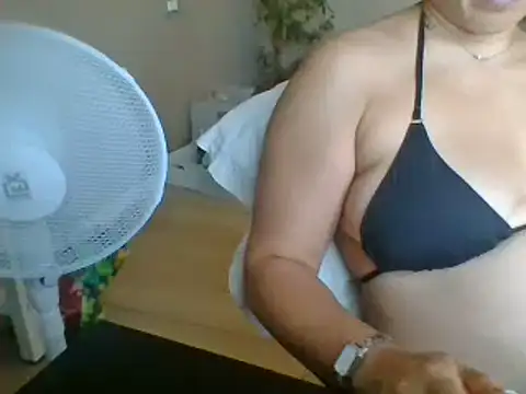 ITALIANASISIXX webcam