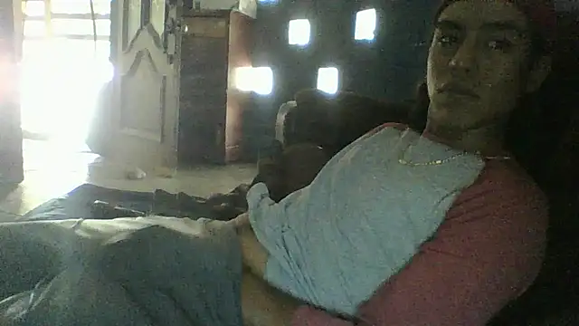 AlexAlejandro13 webcam