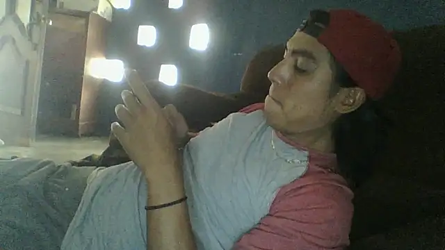 AlexAlejandro13 webcam