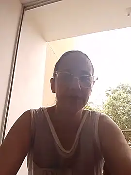 nicolle_milf1978 webcam